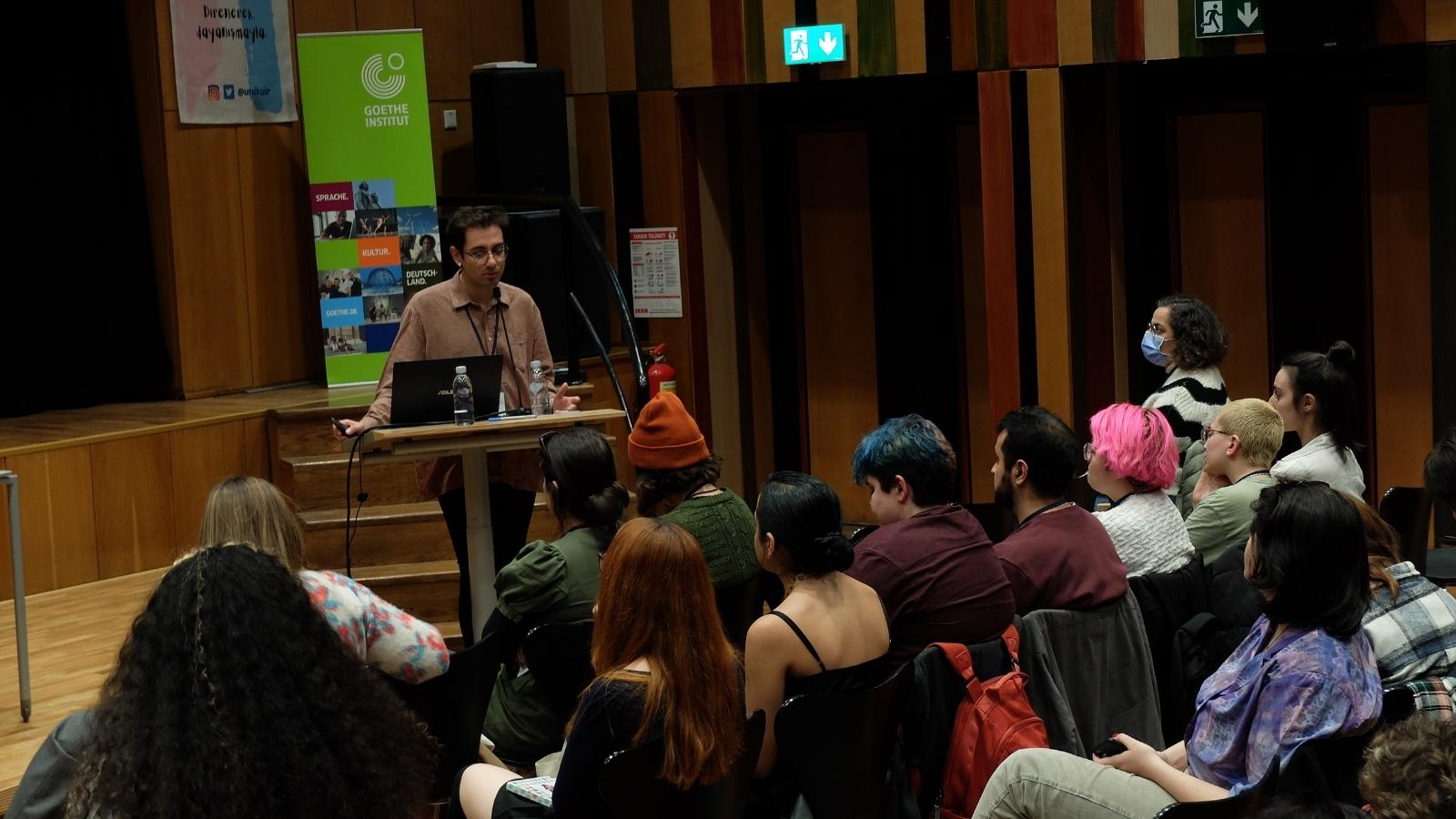 genc-lgbti-hak-savunucularini-merkeze-alan-projemizin-kapanis-calistayinda-bir-araya-geldik