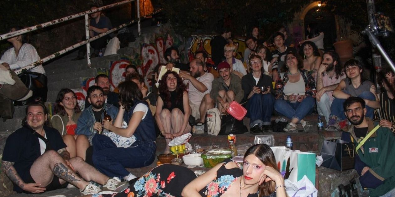 sofra-kurulmadan-lgbti-39-lar-gozaltinda