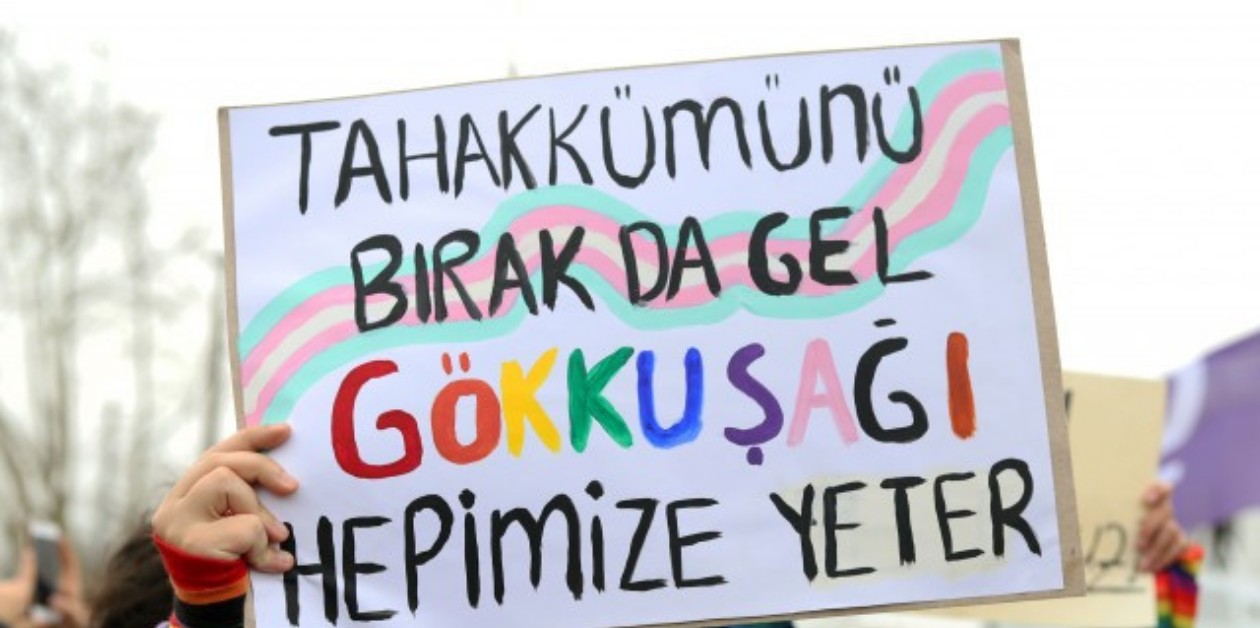 İzmir’de “Ailem Güvende” Operasyonunda 16 Kişi Tutuklandı - ÜniKuir