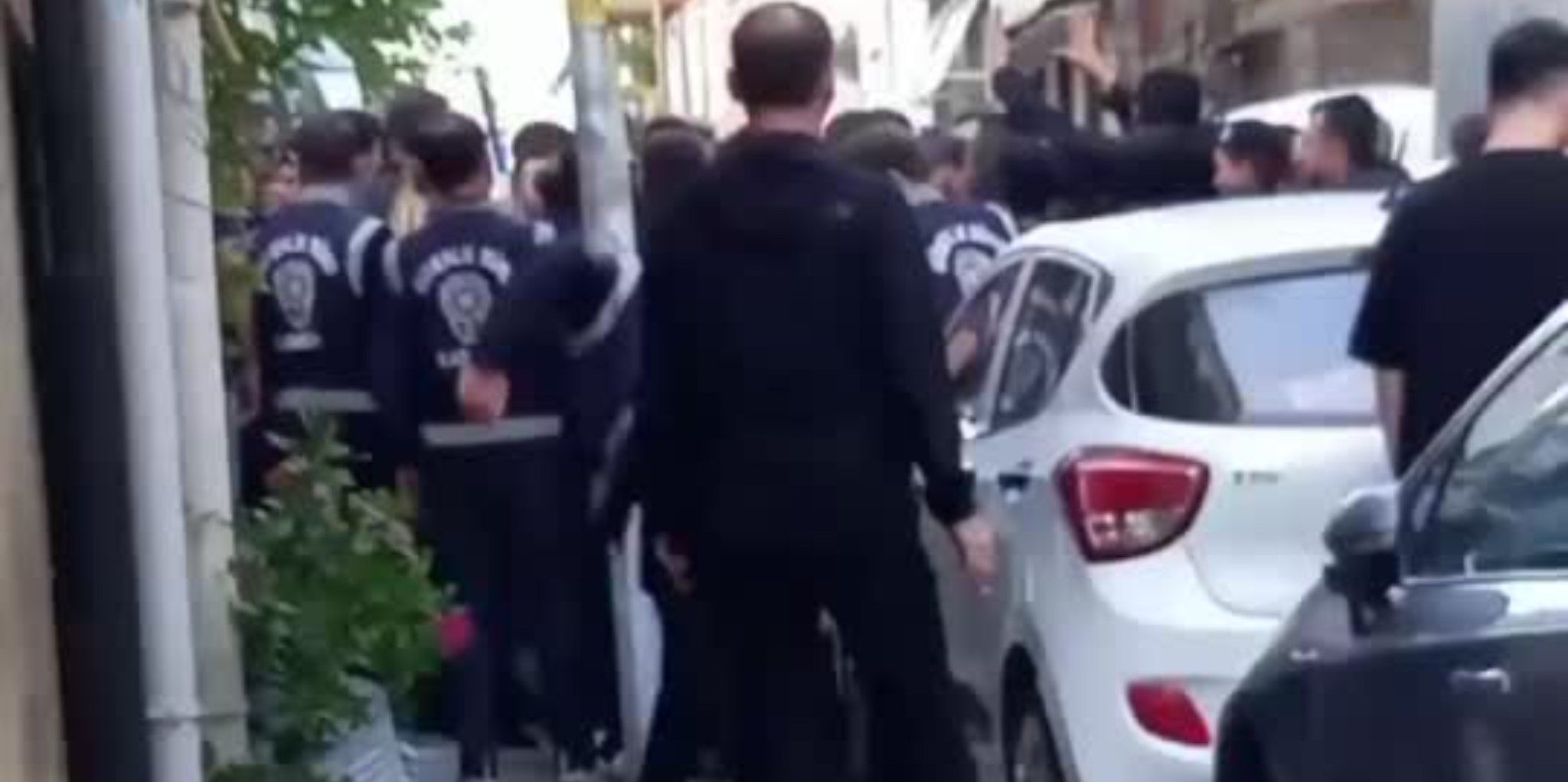 Kadıköy Kaymakamlığı yasakladı, yasağa direnenler gözaltına alındı - ÜniKuir