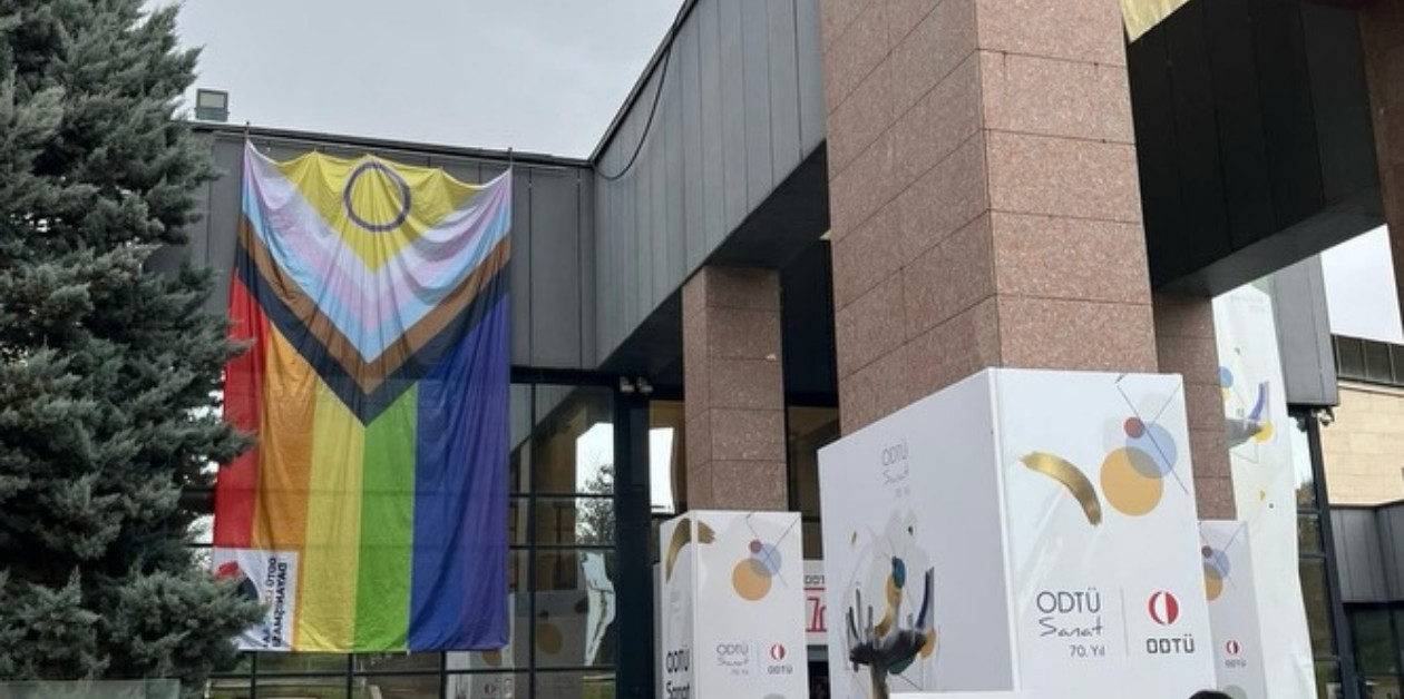 ODTÜ’de Gökkuşağı Sansürüne Öğrencilerden Gökkuşaklı Cevap - ÜniKuir