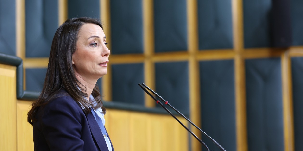 Tülay Hatimoğulları: “LGBTİ+ Gençler Hedef Gösteriliyor, Kulüpleri Kapatılıyor” - ÜniKuir